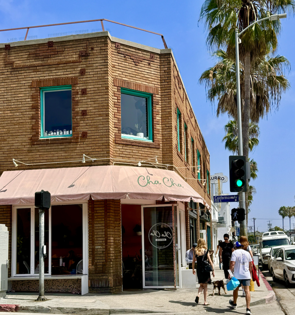 Cha Cha Matcha is a matcha place that serves creamy ceremonial grade matcha. This store is located on Abbot Kinney Blvd in Venice.